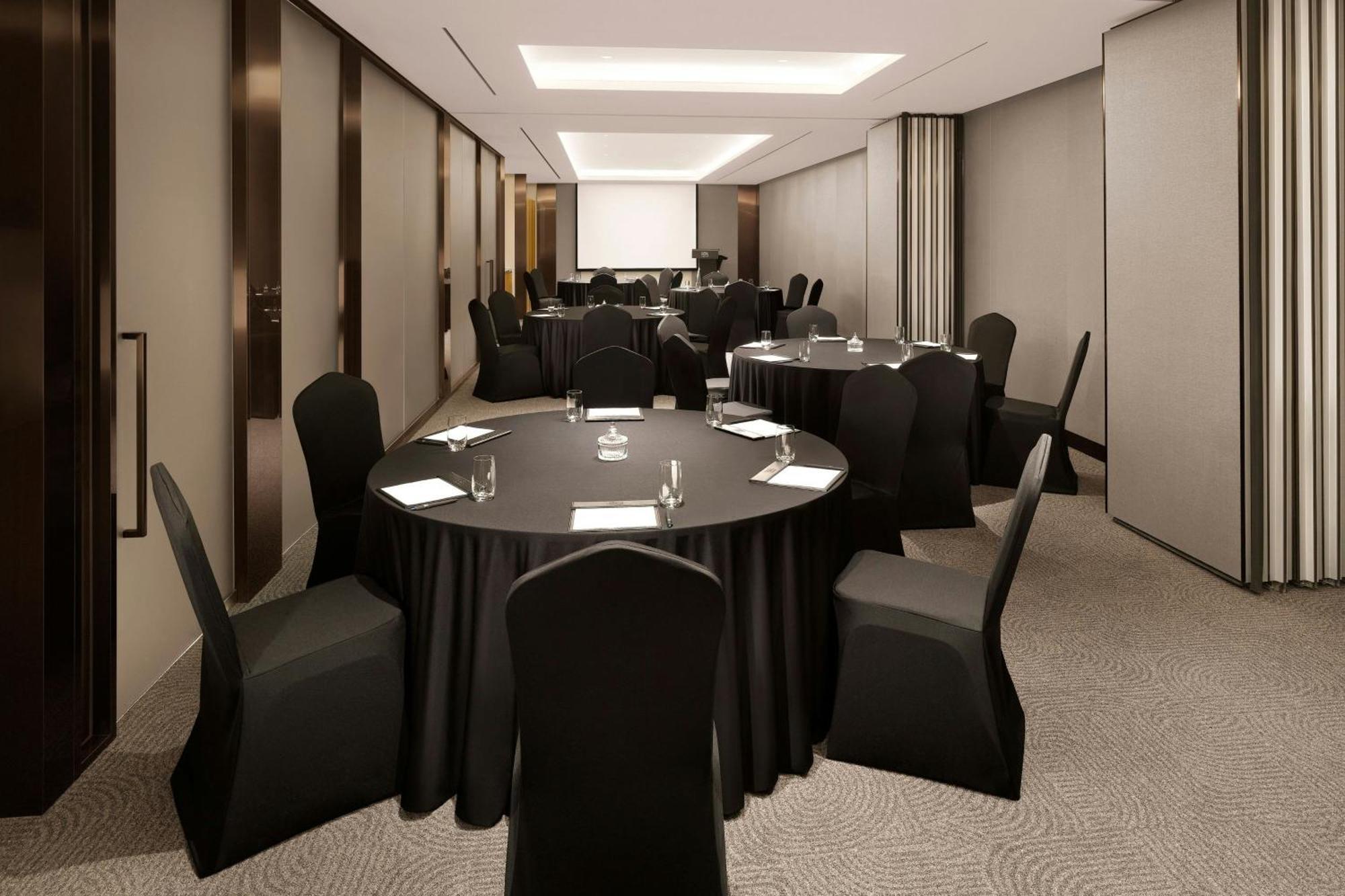 Four Points By Sheraton ซูวอน ภายนอก รูปภาพ